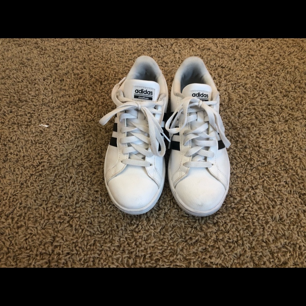 Adidas Sneakers